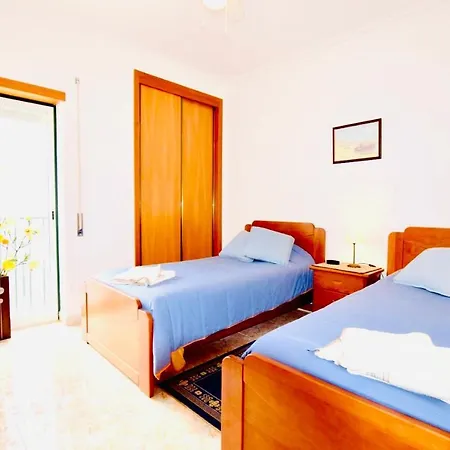Estrada De, Urbanizacao,edificio Laranjal,apartment 18,vale Carro, 8200-596 דירה