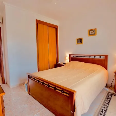 Estrada De, Urbanizacao,edificio Laranjal,apartment 18,vale Carro, 8200-596 Apartament