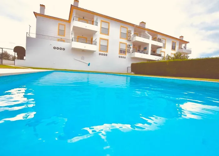 Estrada De, Urbanizacao,edificio Laranjal,apartment 18,vale Carro, 8200-596 Appartement